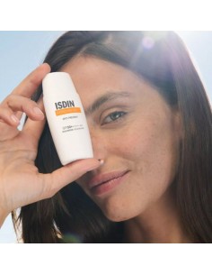 Isdin FotoUltra 100 Spot... 2